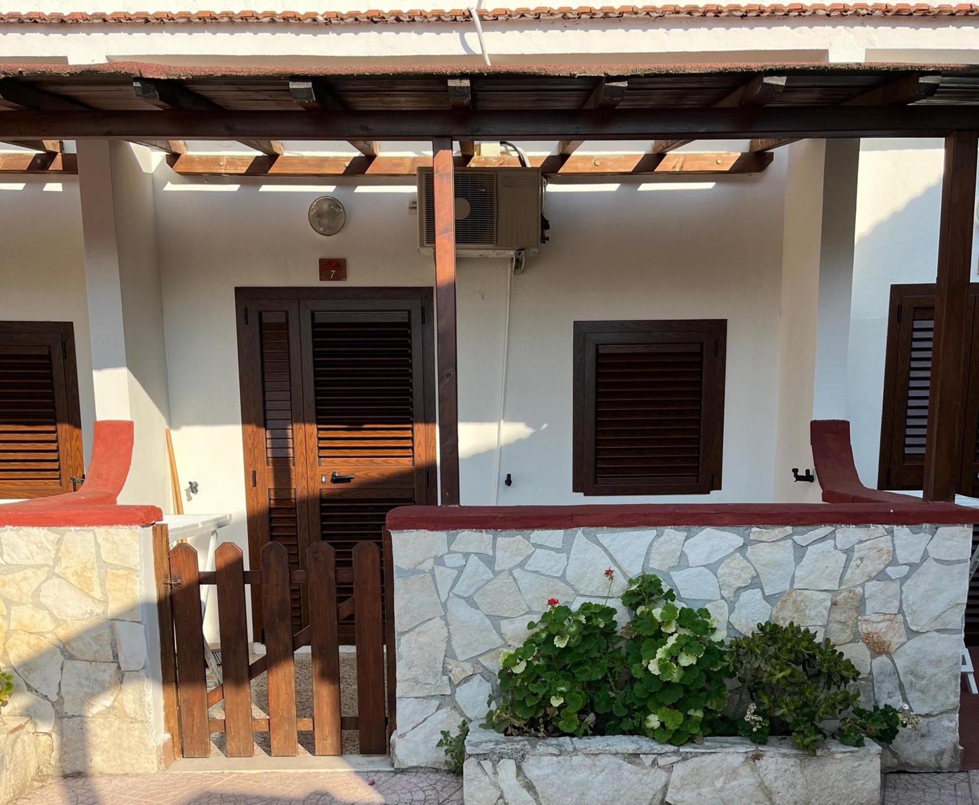 Villaggio Elisena Весте Екстериор снимка