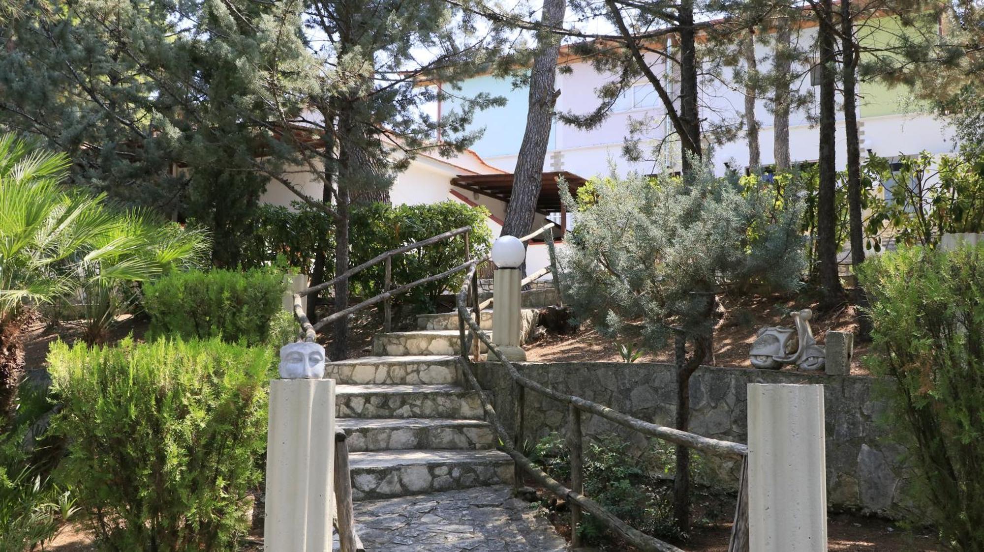 Villaggio Elisena Весте Екстериор снимка