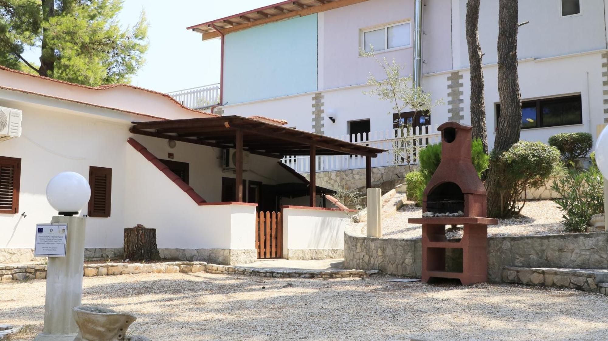 Villaggio Elisena Весте Екстериор снимка