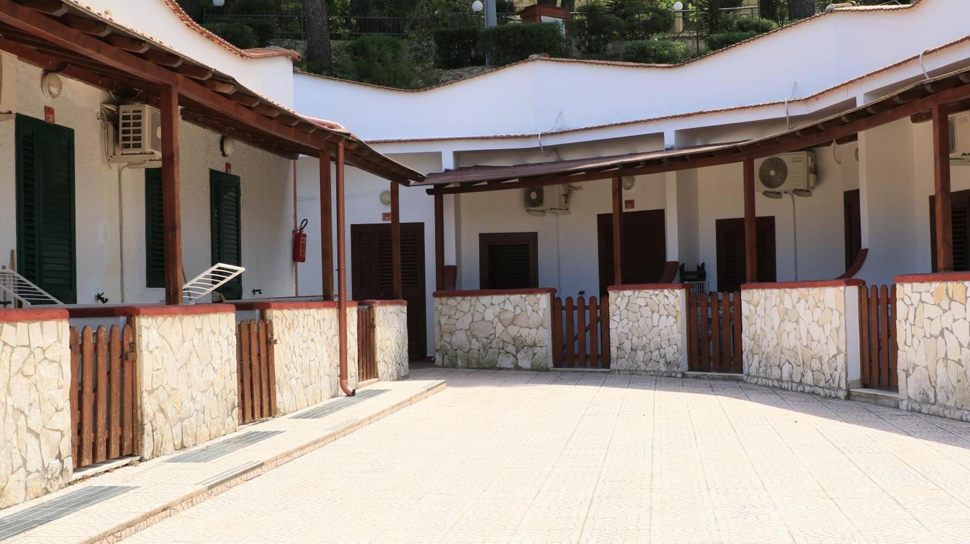 Villaggio Elisena Весте Екстериор снимка