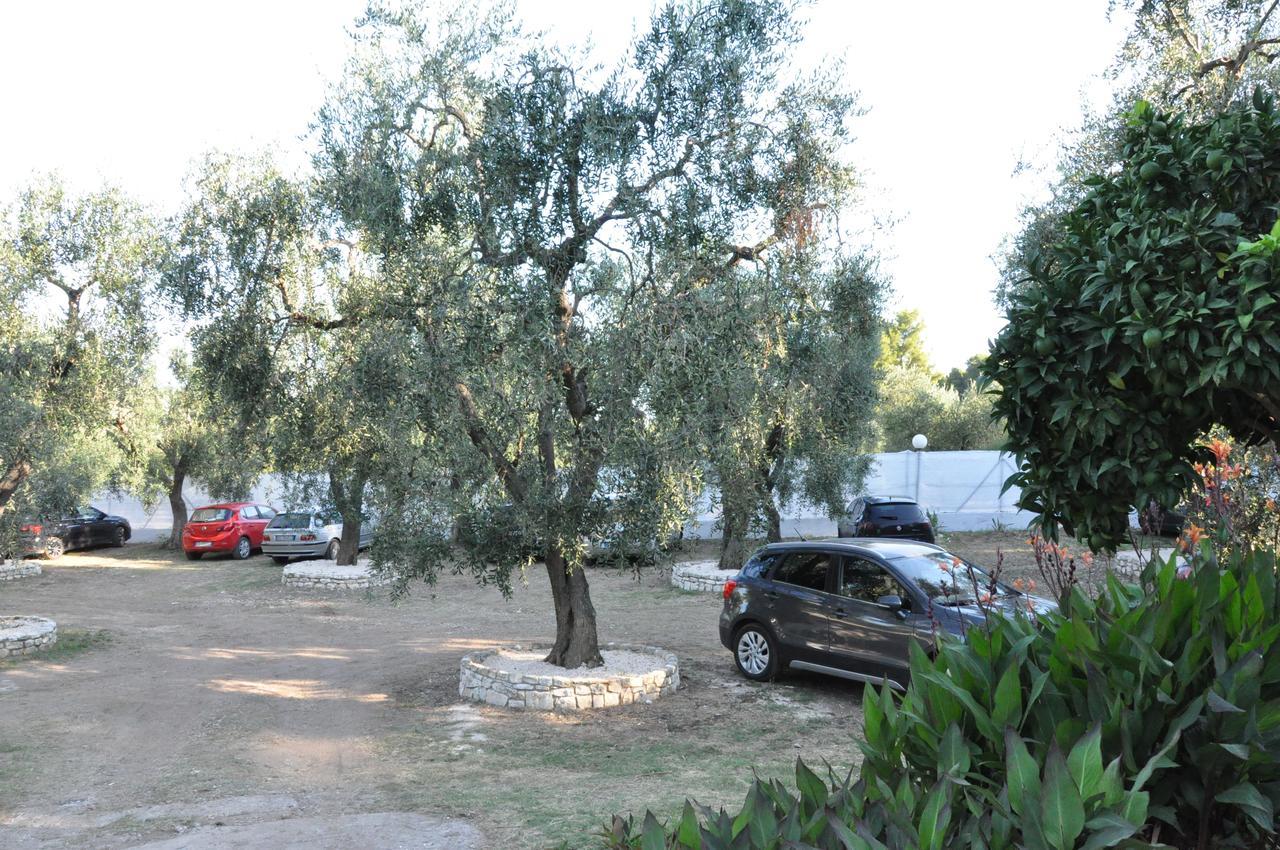 Villaggio Elisena Весте Екстериор снимка